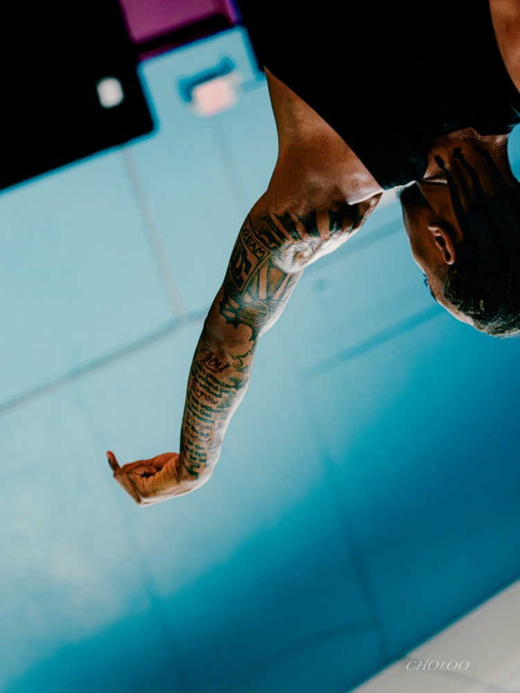 精益求精！摄影师社媒晒76人新秀菲隆训练图集