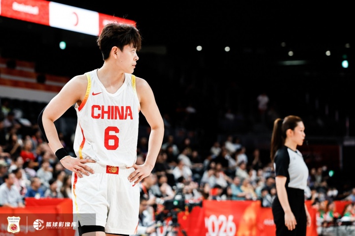 杨舒予:半决赛做得确实不如韩国队好 我们三分出手不够多 杨舒予:半决赛做得确实不如韩国队好 我们三分出手不够多