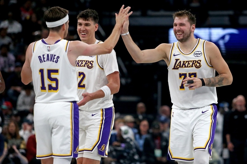 费舍尔:湖人首年50胜&打到西部半决就不算失败 这套阵容需要时间 费舍尔:湖人首年50胜&打到西部半决就不算失败 这套阵容需要时间